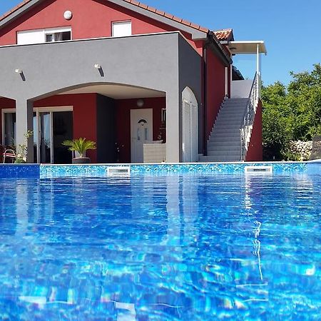 House With Swimming Pool Blue Diamond Apartment Povljana Ngoại thất bức ảnh