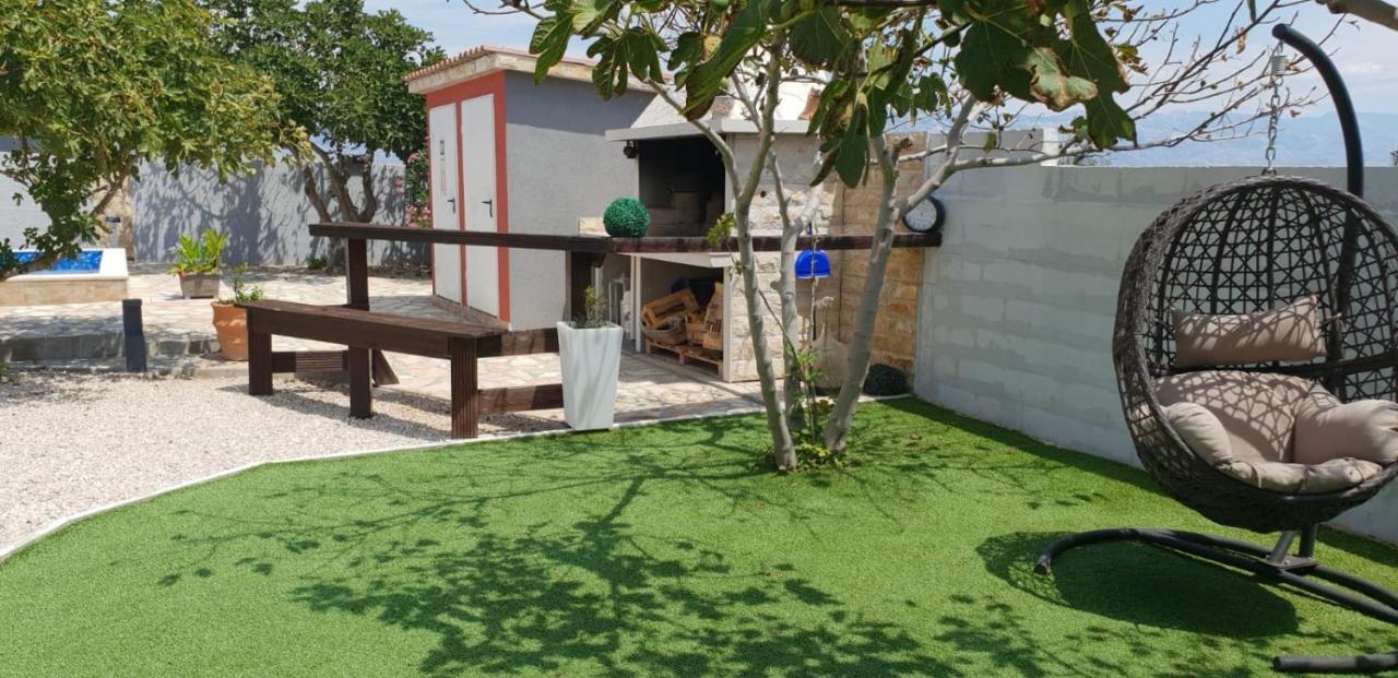 House With Swimming Pool Blue Diamond Apartment Povljana Ngoại thất bức ảnh