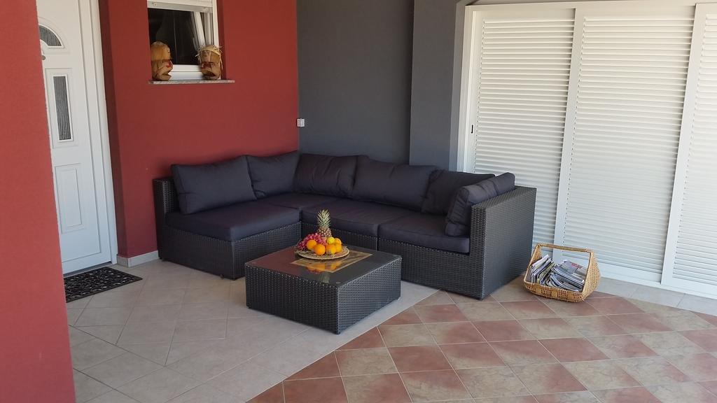 House With Swimming Pool Blue Diamond Apartment Povljana Ngoại thất bức ảnh