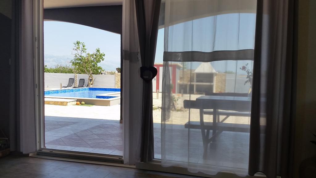 House With Swimming Pool Blue Diamond Apartment Povljana Ngoại thất bức ảnh